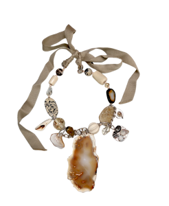 Колье из микса полудрагоценных и искусственных вставок (бижутерия)